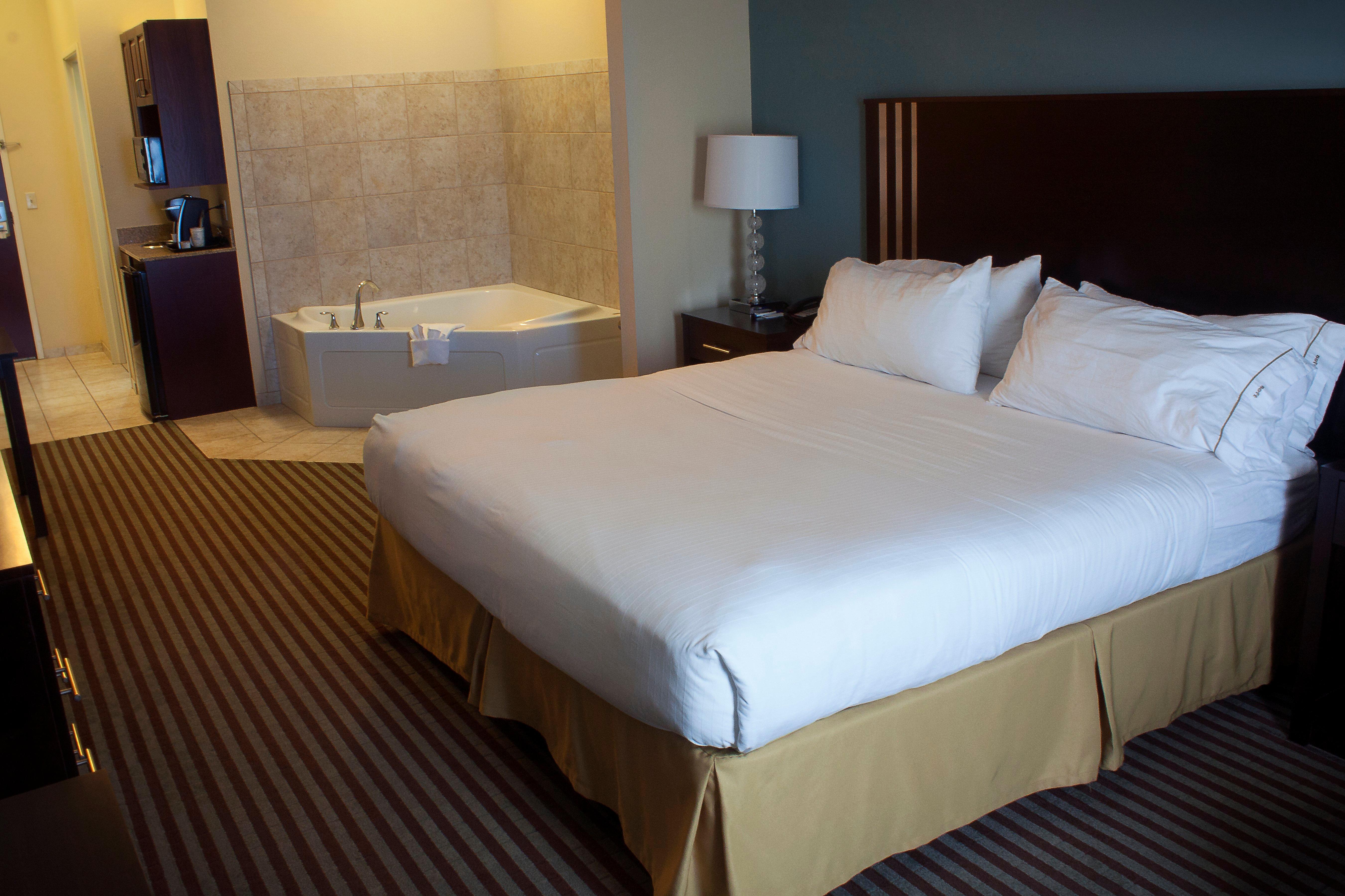 Holiday Inn Express & Suites Youngstown West I 80, An Ihg Hotel Exteriér fotografie